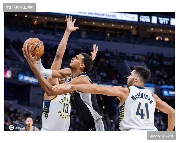 半场战报：文班亚马已送7次封盖，马刺领先快船15分